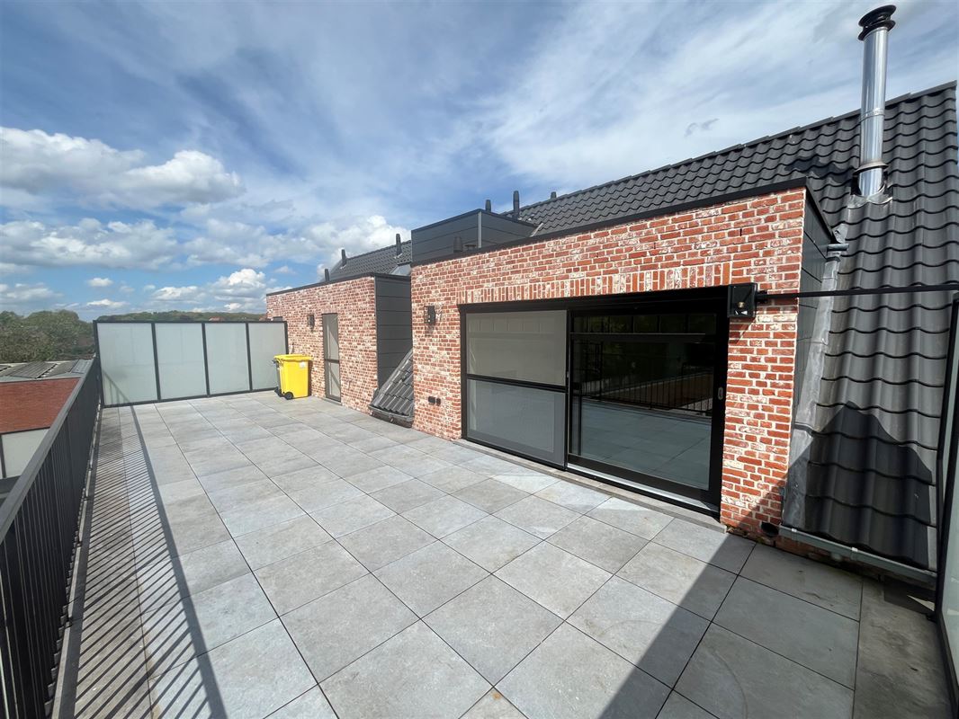 Penthouse met dakterras op het zuiden en 2 slaapkamers.