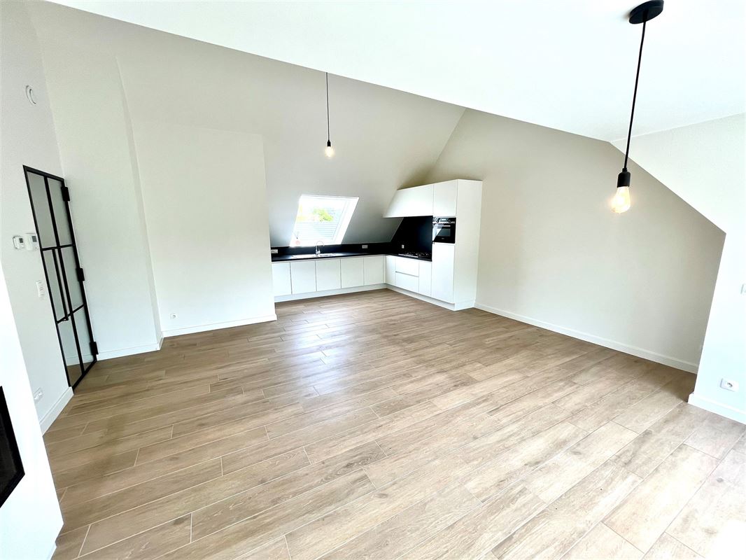 Penthouse met dakterras op het zuiden en 2 slaapkamers.