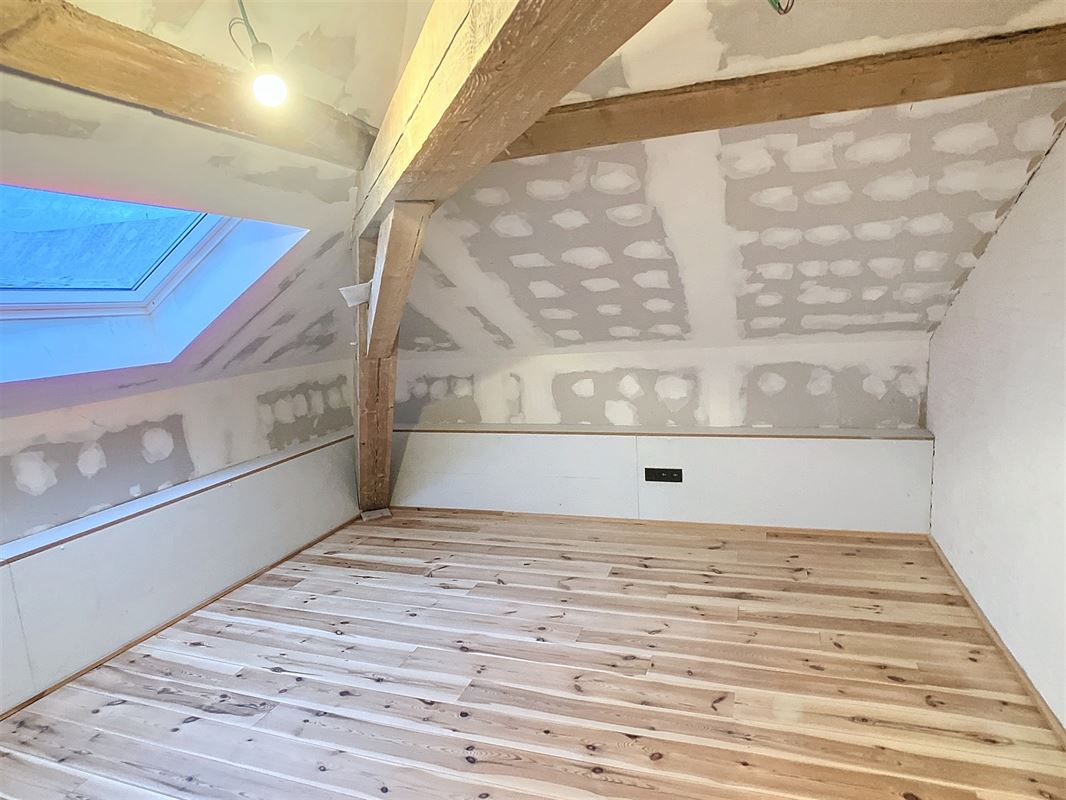Unieke kantoor- of commerciële ruimte/ POP-UP mogelijk (Huurprijs + 21 % btw).