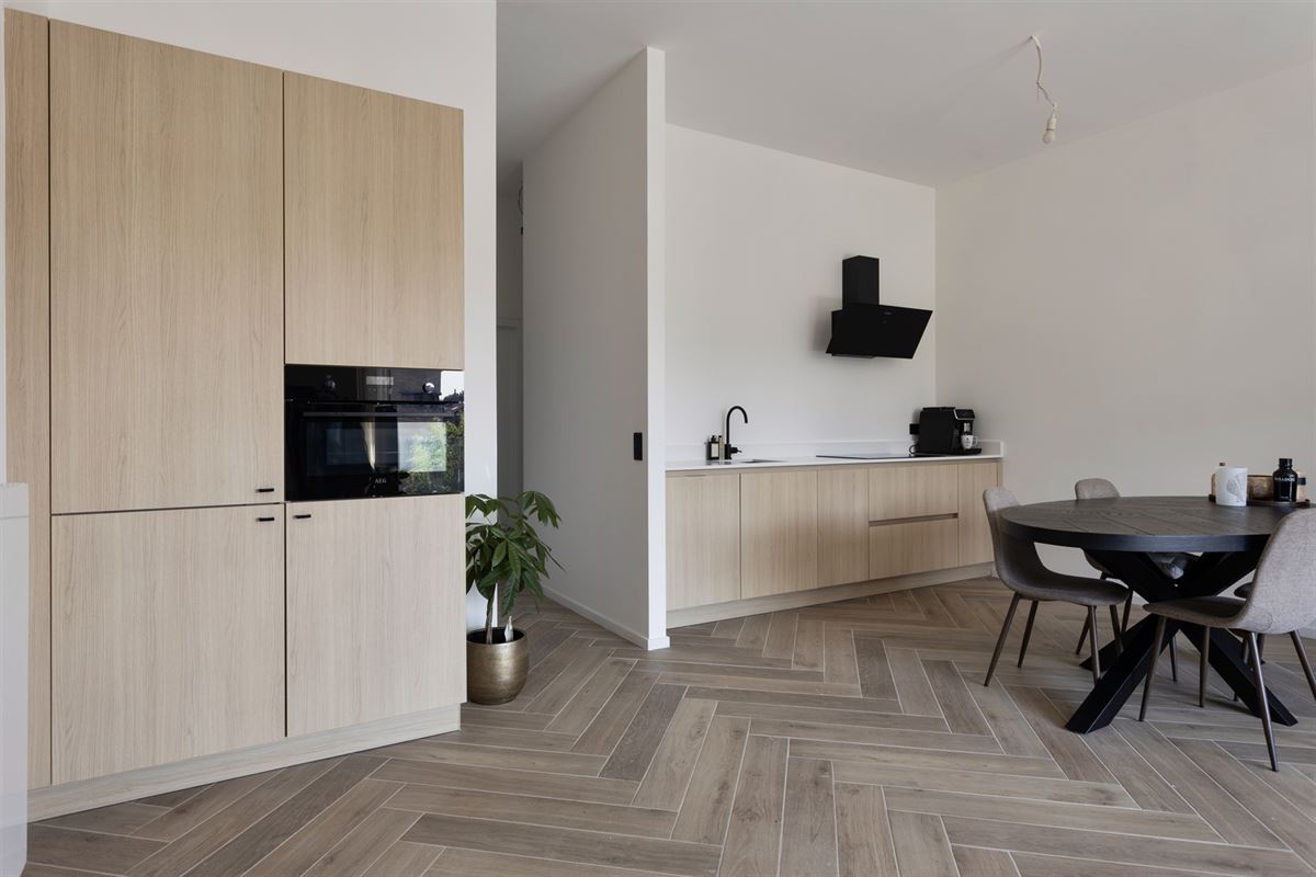 Prachtige penthouse met terras en 2 slaapkamers.