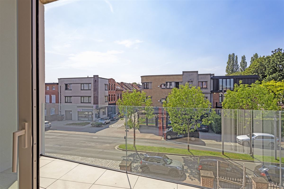 Prachtige penthouse met terras en 2 slaapkamers.