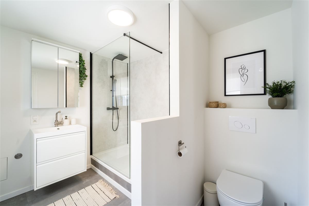 Gemeubeld appartement met terras – huurprijs all-inclusive.
