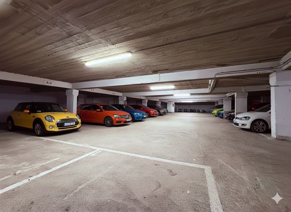 Luxor -Parking: 60 parkeerplaatsen - 5 motorplaatsen en 1 berging.