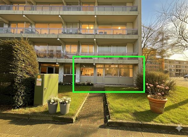 Casco commerciële ruimte + optioneel 2 garages aan meerprijs.