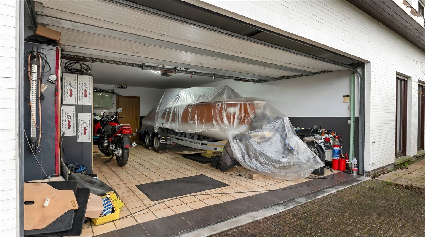 Landelijke villa met 5 slaapkamers op ca. 2.226 m2.