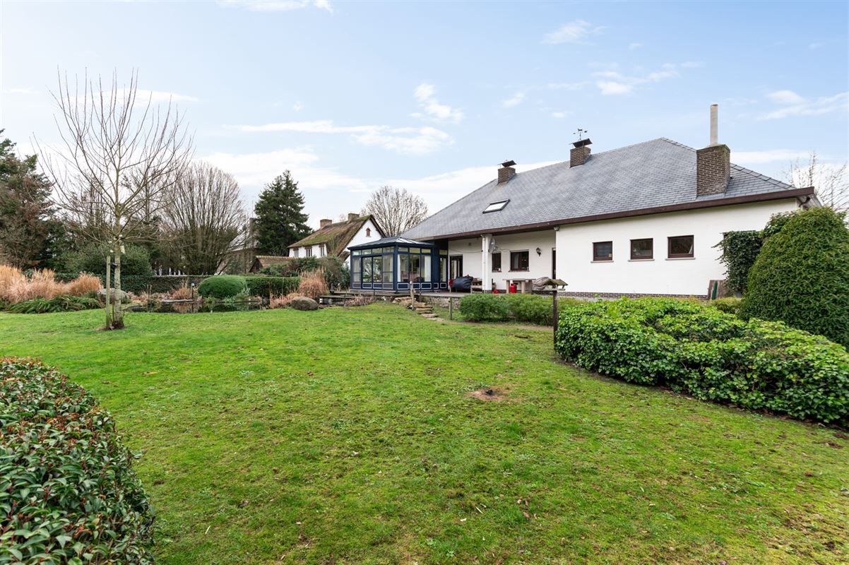 Landelijke villa met 5 slaapkamers op ca. 2.226 m2.