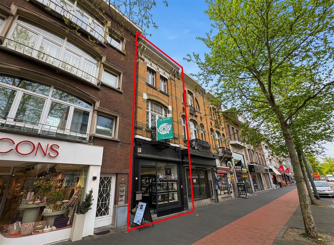 Handelshuis met 1 slaapkamer.