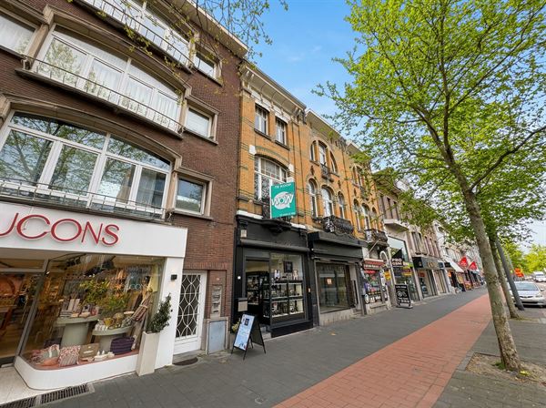 Handelshuis met 1 slaapkamer.