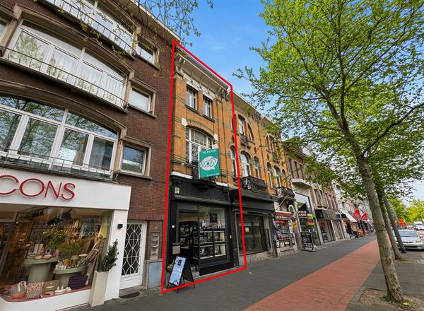 Handelshuis met 1 slaapkamer.