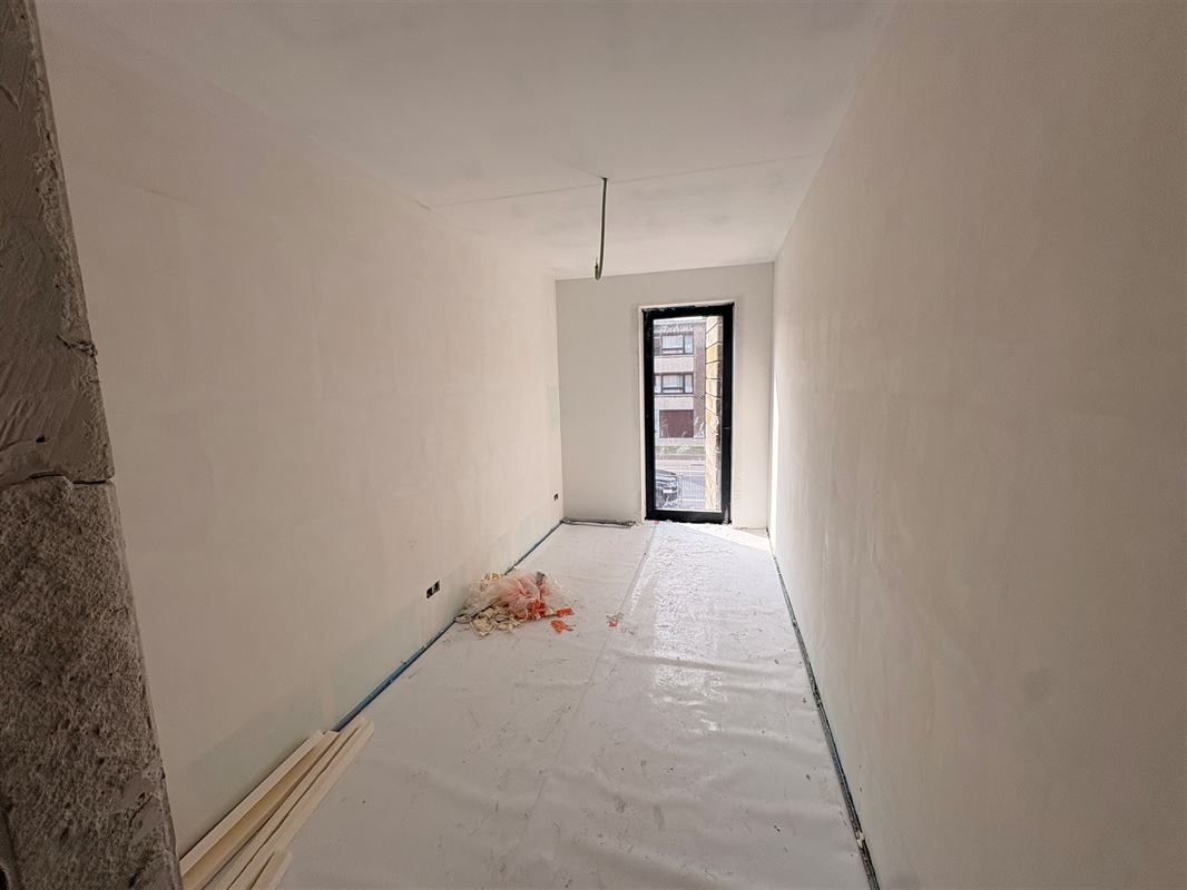 Appartement met 2 slaapkamers en terras.