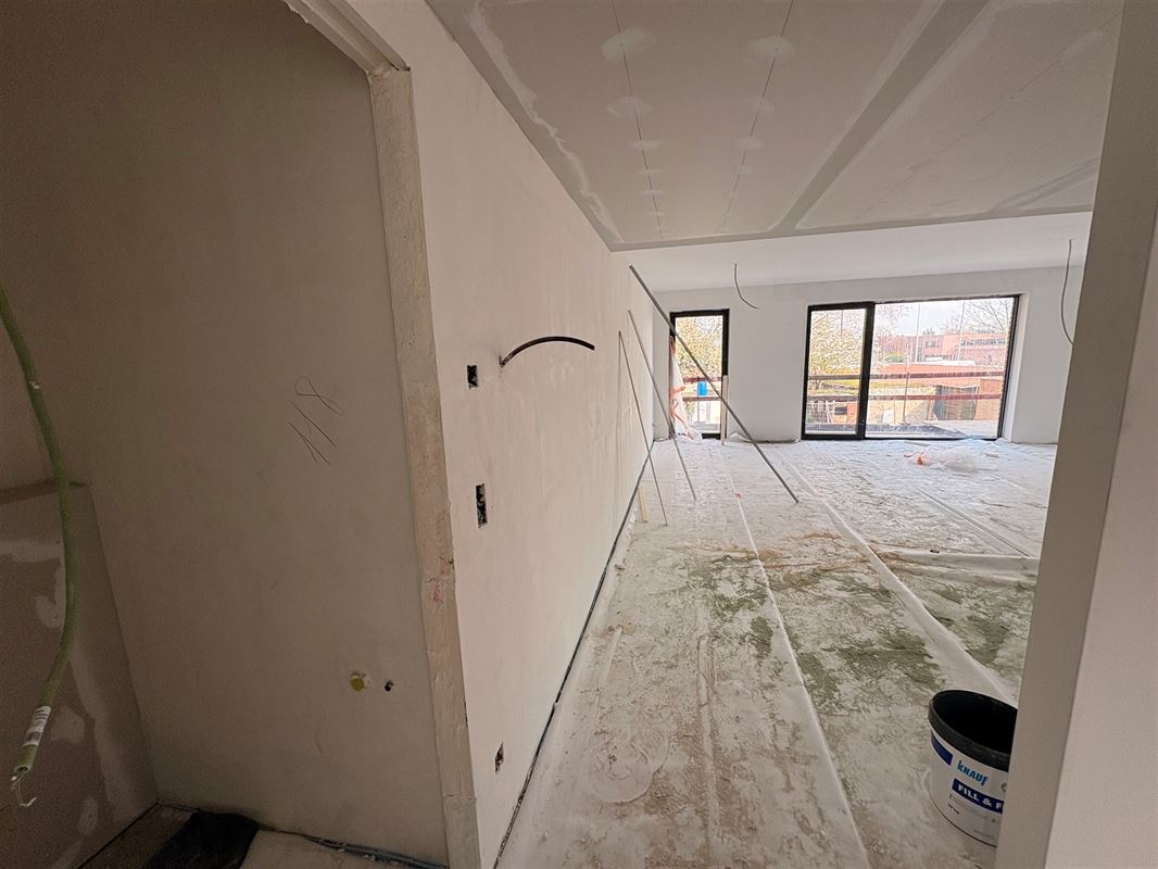 Appartement met 2 slaapkamers en terras.