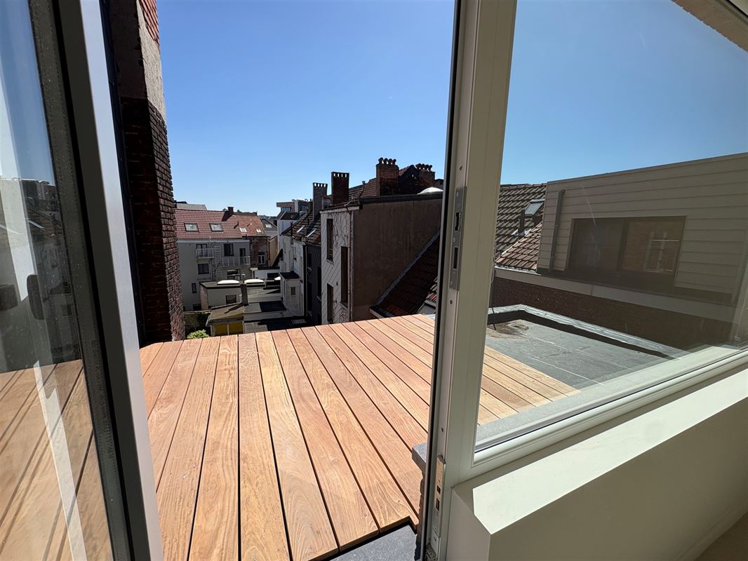 Prachtige studio met zonnig dakterras.