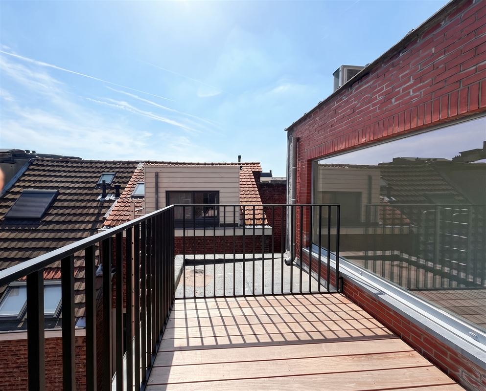 Prachtige studio met zonnig dakterras.