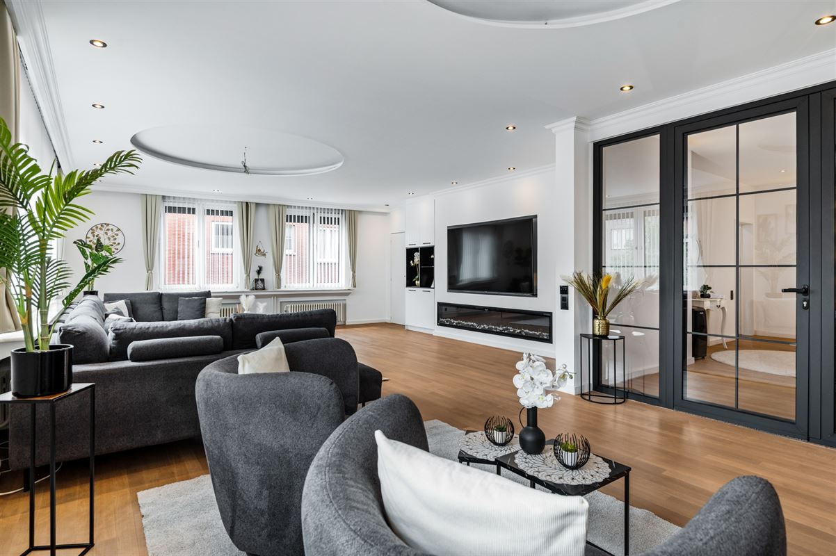 Prestigieuze woning met gelijkvloerse kangoeroewoning.