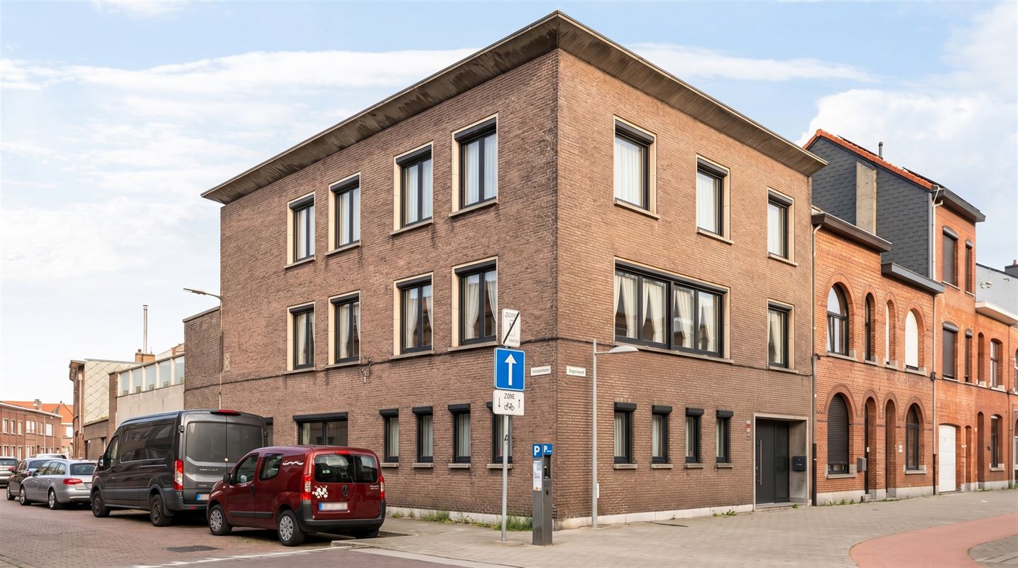 Prestigieuze woning met gelijkvloerse kangoeroewoning.