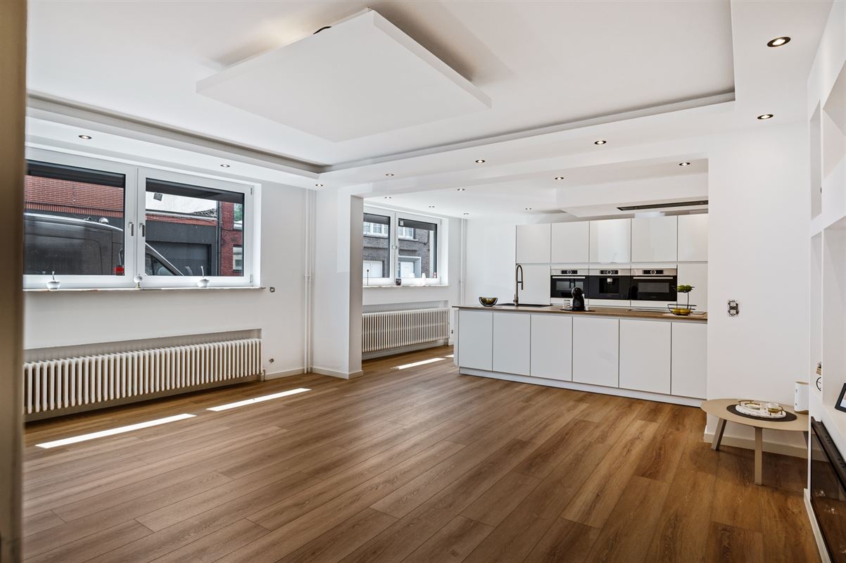 Prestigieuze woning met gelijkvloerse kangoeroewoning.