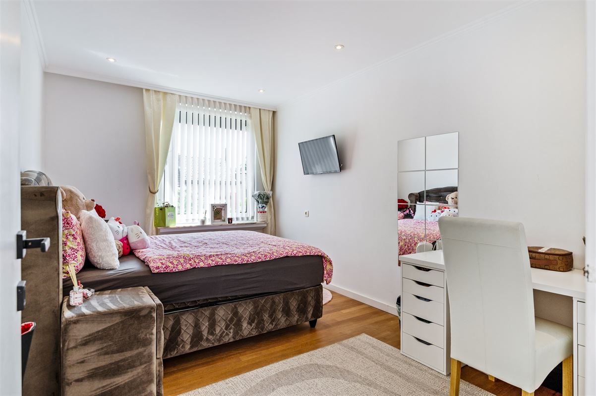 Prestigieuze woning met gelijkvloerse kangoeroewoning.