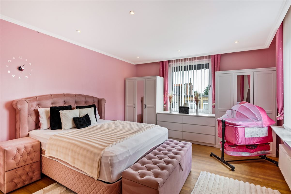 Prestigieuze woning met gelijkvloerse kangoeroewoning.