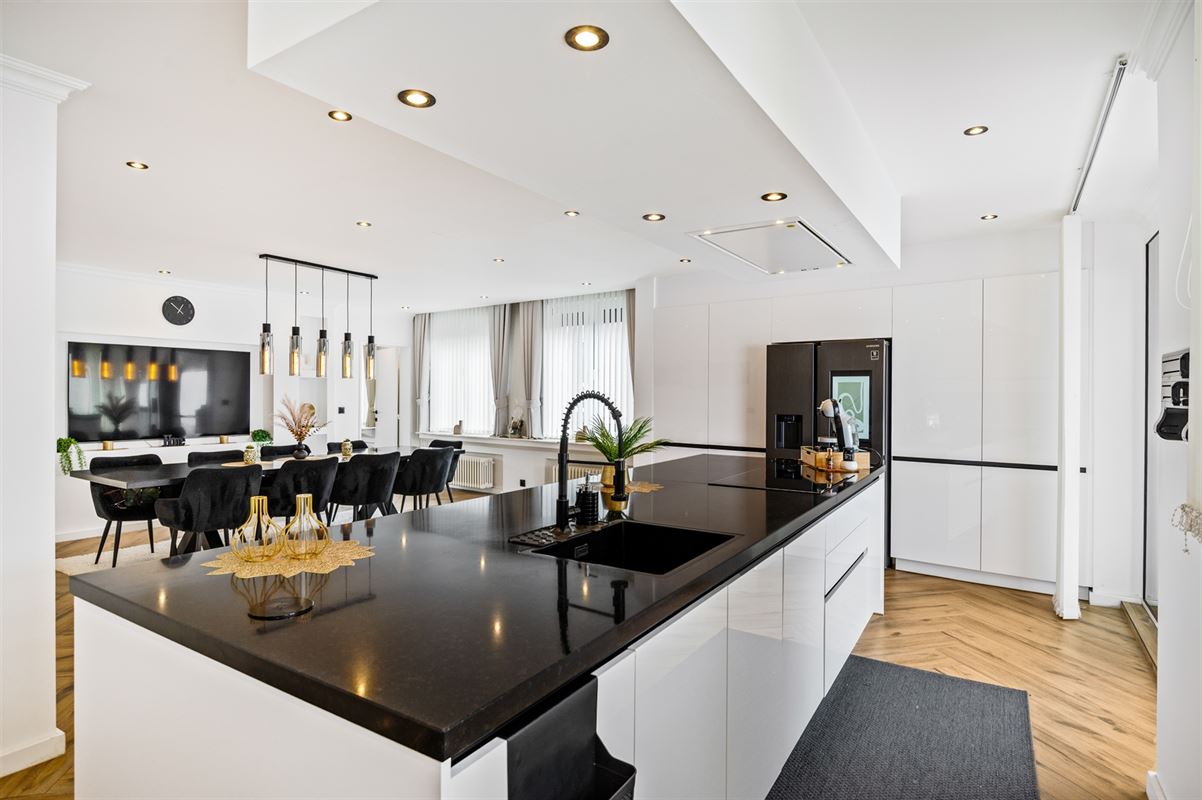Prestigieuze woning met gelijkvloerse kangoeroewoning.