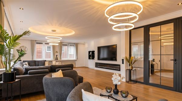 Prestigieuze woning met gelijkvloerse kangoeroewoning.