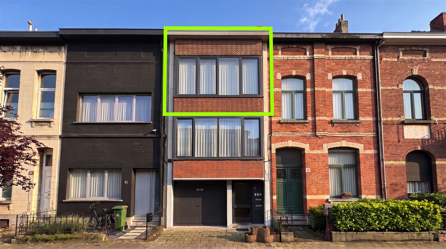 1-slaapkamerappartement met dressing en zonnig terras.