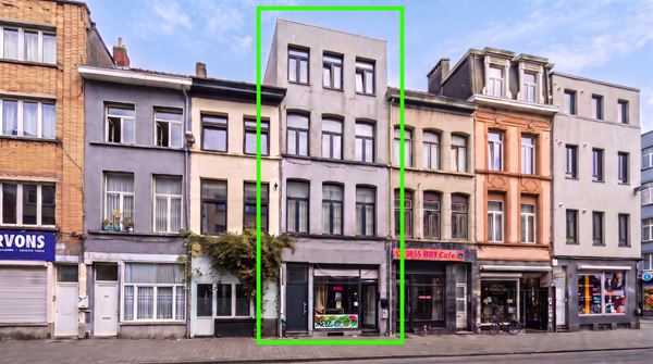 Rendabele opbrengsteigendom met 3 appartementen en handel.