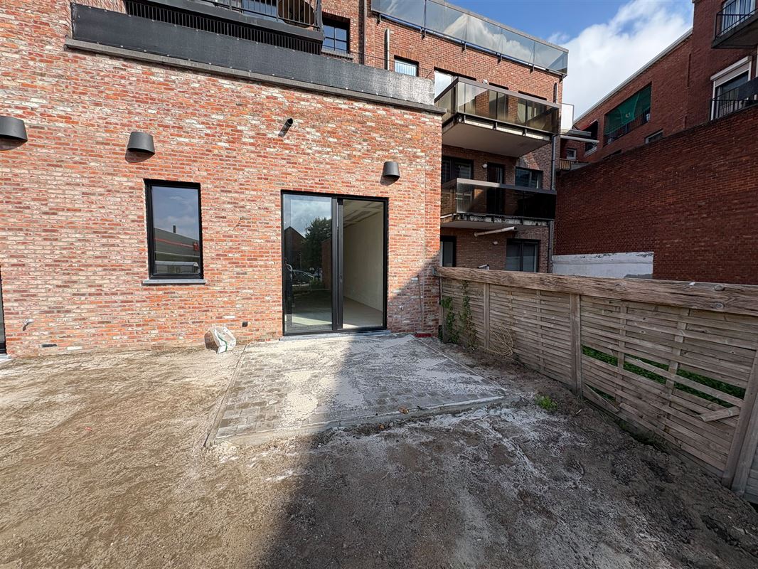 Nieuwbouwappartement met 2 slaapkamers en grote tuin.