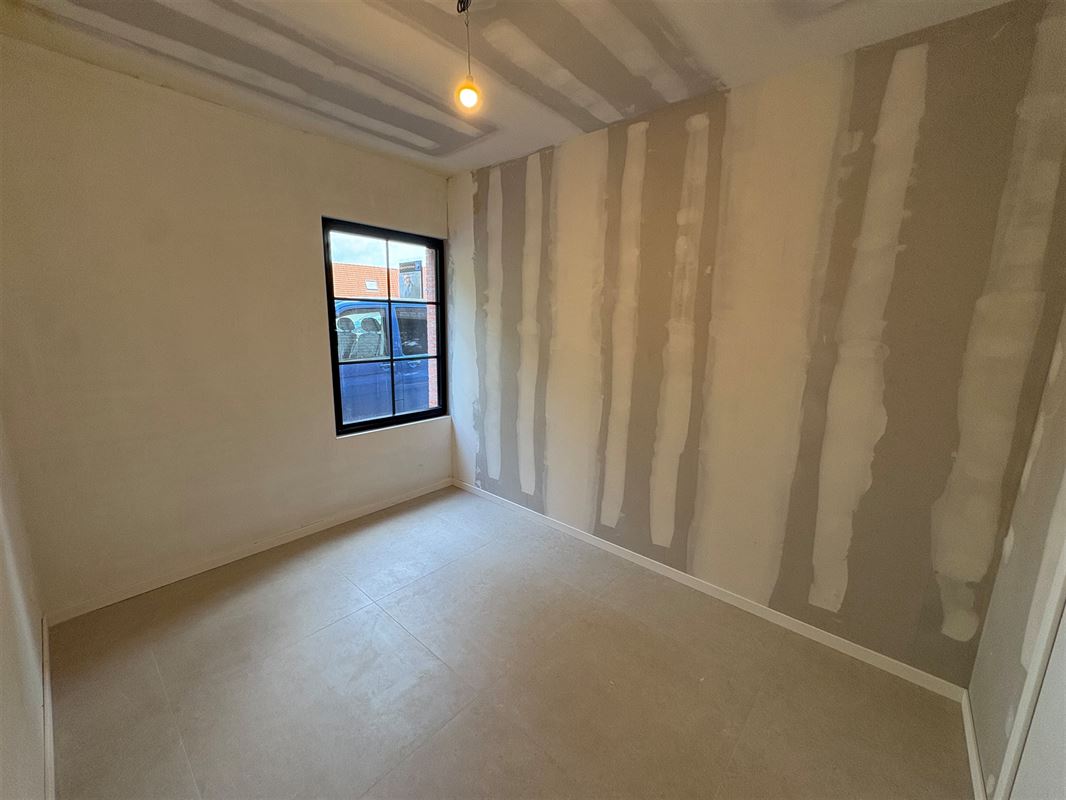 Nieuwbouwappartement met 2 slaapkamers en grote tuin.