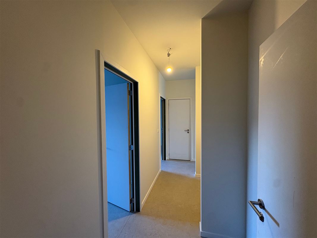 Ruim appartement met 2 slaapkamers en grote zuidtuin.