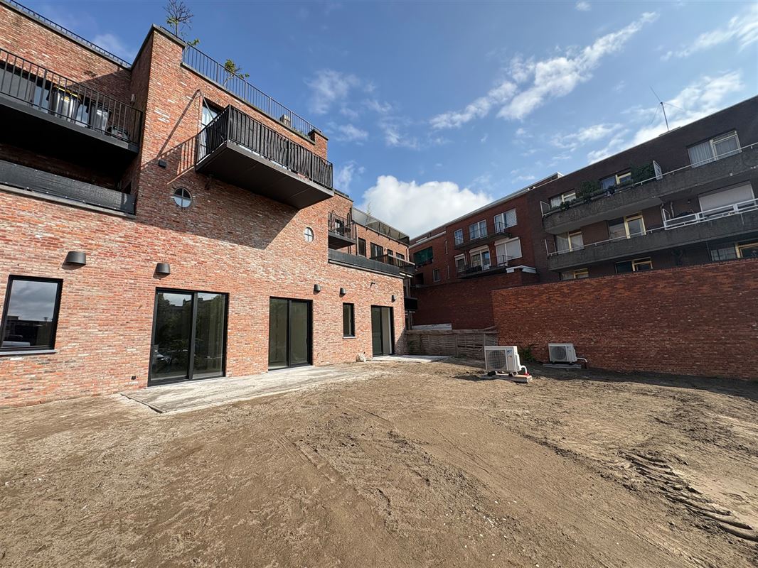 Nieuwbouwappartement met 1 slaapkamer en extra grote tuin.