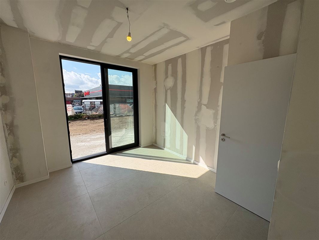 Nieuwbouwappartement met 1 slaapkamer en extra grote tuin.