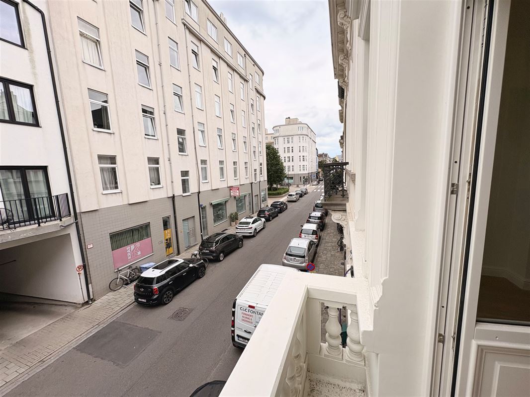 Gerenoveerde herenwoning met 5 slpks in Markgravebuurt.