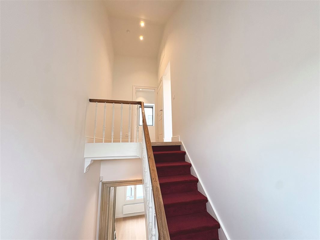 Gerenoveerde herenwoning met 5 slpks in Markgravebuurt.