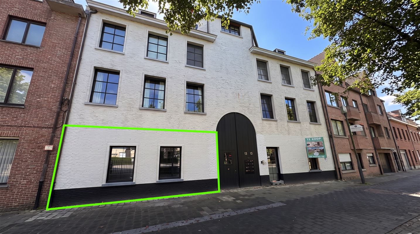 Ruim appartement met 2 slaapkamers en grote zuidtuin.
