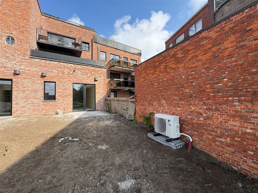 Nieuwbouwappartement met 2 slaapkamers en grote tuin.