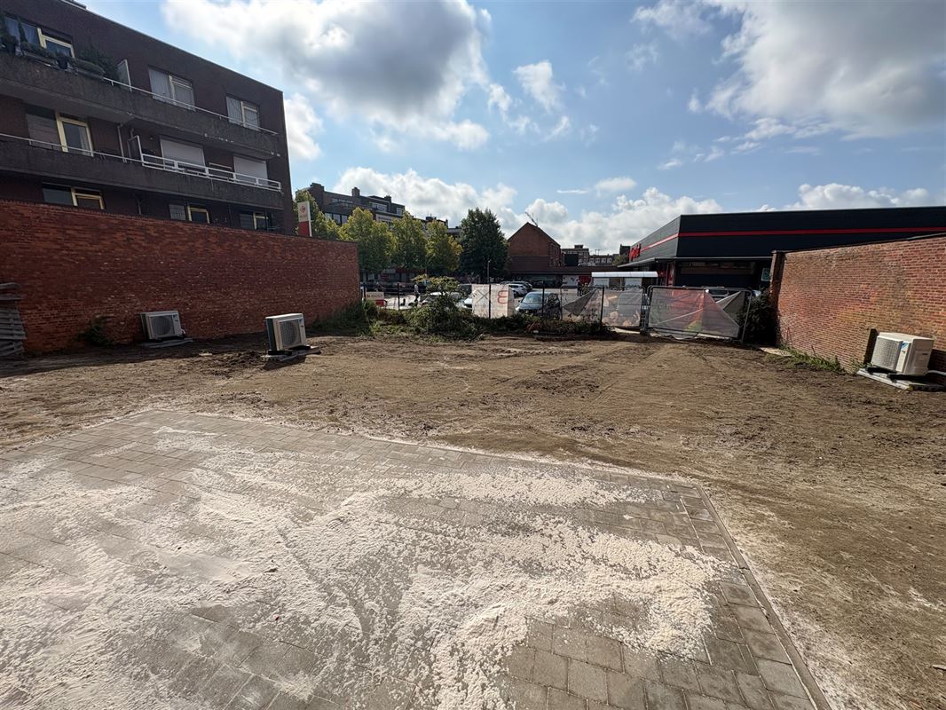 Nieuwbouwappartement met 1 slaapkamer en extra grote tuin.