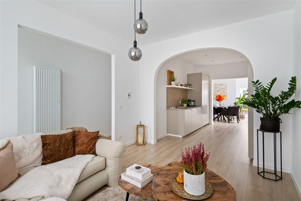 Volledig gerenoveerde woning met 3 slaapkamers