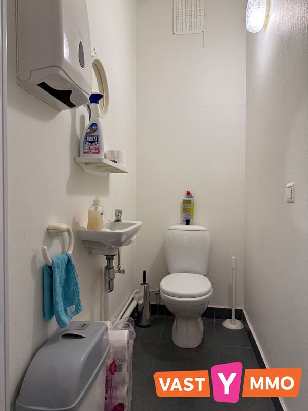Handelsgelijkvloers/kantoor