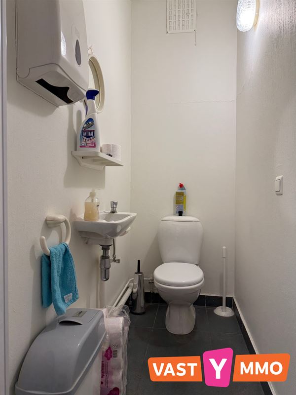 Handelsgelijkvloers/kantoor
