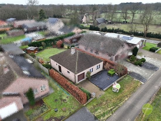 Praktische, tijdloze woning met 2 slaapkamers en ruime zolder in Balen.