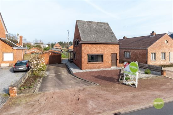 Te renoveren woning op een rustig gelegen perceel van 1046m2