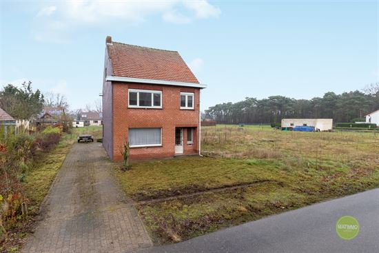 Rustig gelegen open bebouwing van 834m2 te Balen-Hulsen. 