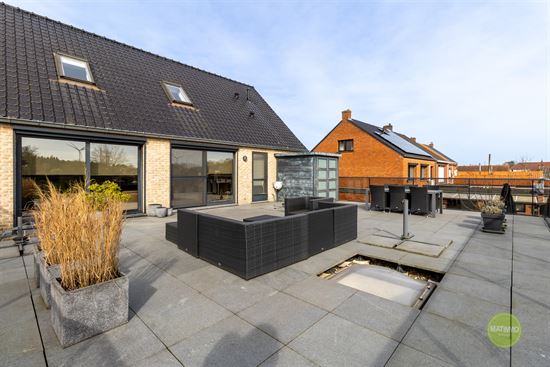 Duplex-appartement met 4 slaapkamers en ruim terras in Geel