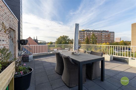 Ruim duplex appartement met dakterras in Geel