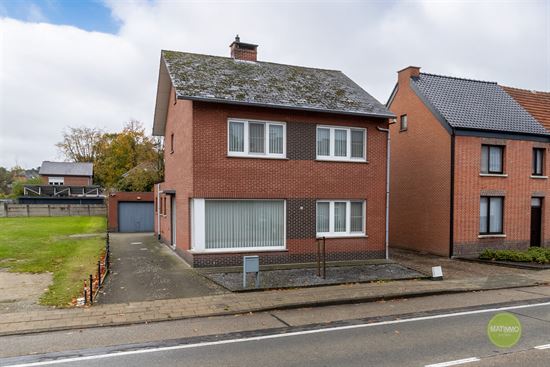 Ruime woning met 3 slaapkamers te Mol-Achterbos. 