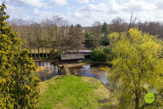 Uniek stukje natuur met twee visvijvers van 6.638 m²