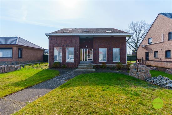 Woning met 8 slaapkamers en veel potentieel te Herk-de-Stad