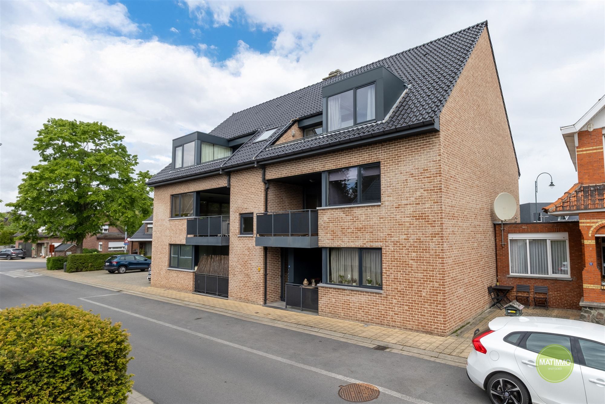 Opbrengsteigendom met 6 appartementen in Balen