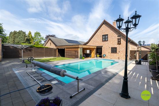 Instapklare gezinswoning met mooie tuin op toplocatie