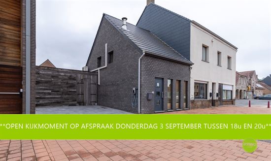 Instapklare, gerenoveerde woning met bijgebouw 